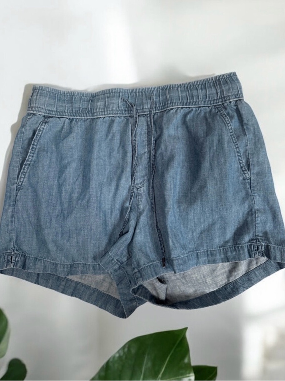 GAP Chambray Pull On Shorts Medium